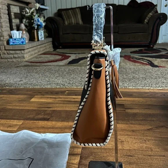 MKF Collection by Mia K Flora ~ Brown/Beige Leather W/ Flora Satchel Bag ~ New - Picture 9 of 16